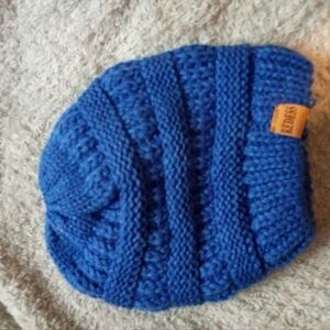 Redess royal blue child's knit beanie